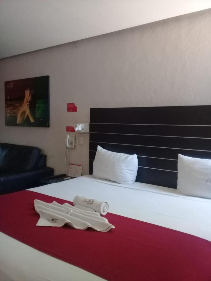 Auto Hotel Las Maravillas Santa Cruz Xoxocotlán Eksteriør billede