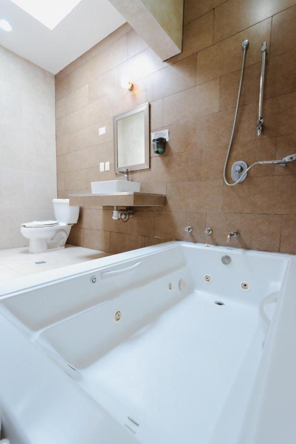 Auto Hotel Las Maravillas Santa Cruz Xoxocotlán Eksteriør billede